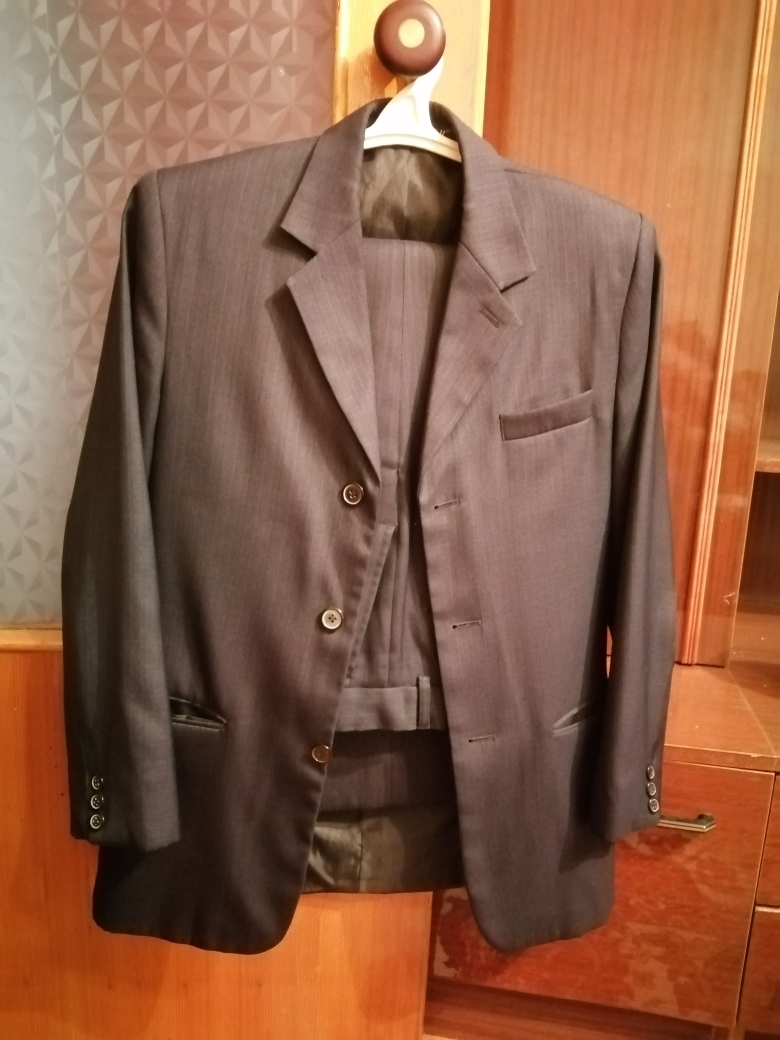 Продам костюм размер 44. - Изображение #1, Объявление #1734302