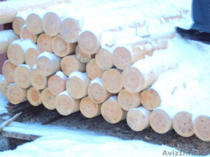 Столбы линии электропередач 