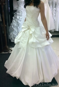 Продам свадебное платье 87057959188 - Изображение #1, Объявление #758125