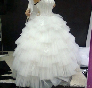 Продам абсолютно новое,шикарное свадебное платье  - Изображение #2, Объявление #1022265