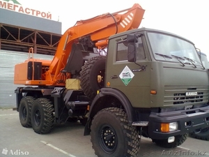 Экскаватор Е-195А на вездеходном шасси Камаз  UMG Е-195А