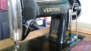 продаем ножную немецкую швейную машинку VERITAS - Изображение #1, Объявление #1659072
