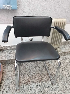 Продам офисные стулья кожаные почти новые  - Изображение #3, Объявление #1740147