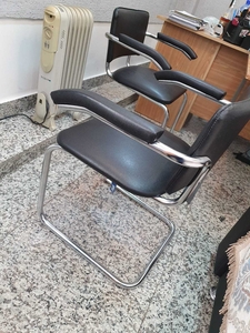 Продам офисные стулья кожаные почти новые  - Изображение #4, Объявление #1740147