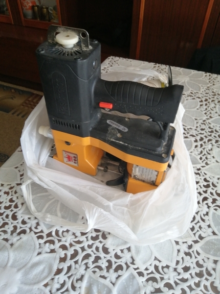 Продам мешкозашивочную машинку ГК 9-350 - Изображение #1, Объявление #1734295